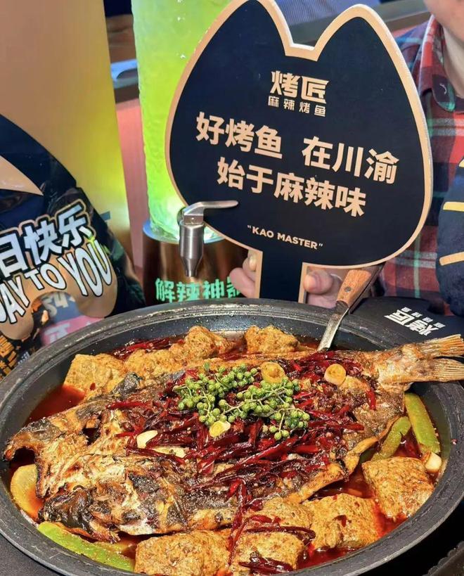 烤匠靠的是什么才能火爆出圈凯发k8一触即发排队7小时(图10)