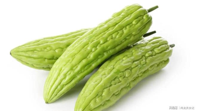 吃3红2白少吃2绿合理饮食顺利入冬凯发K8国际版霜降来临要懂得忌嘴多(图1)